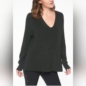 VGUC Athleta Switchback Pullover Sweater Oversized Knit Black XSmall